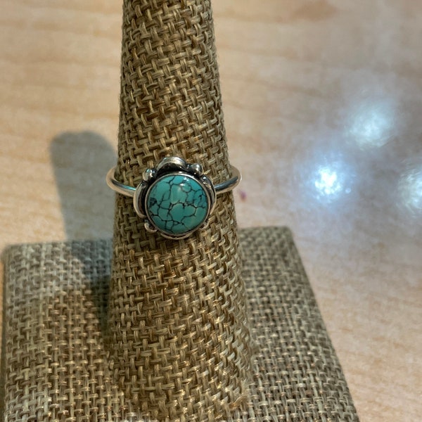 Dainty Kingman Turquoise Ring/Tiny Turquoise Ring/Small Sterling Silver Turquoise Ring/Turquoise With Vain/Mother Days Gift/Turquoise Ring