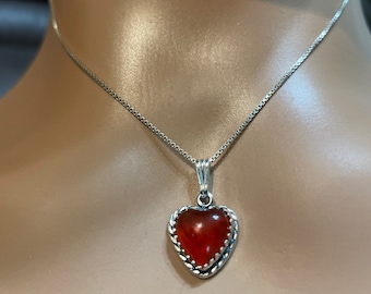 Colgante de corazón de cornalina/Corazón de plata de ley/Collar de corazón/Corazón de piedra roja/Collar de corazón rojo/Colgante de cornalina roja