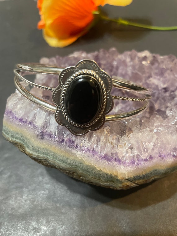 Black onyx cuff bracelet outlet