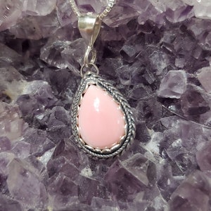 Pink Conch Shell Pendant Necklace/Conch Shell Pendant/925 Sterling Pendant Necklace/Teardrop Pink Conch Shell Pendant/Pink Shell Pendant