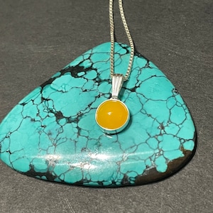 Dainty Yellow Agate Pendant/Yellow Stone Pendant/Small Yellow Pendant/Yellow Stone Necklace
