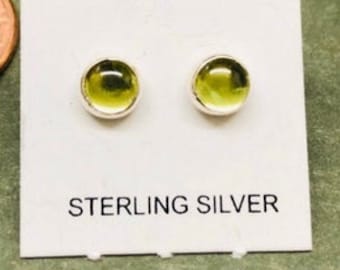 New 5mm Round Peridot Stud Earring /Sterling Silver /circle peridot stud /genuine.925 / post earring