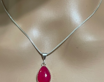Dainty Hot Pink Pendant Necklace/Teardrop Pink Pendant/Teardrop Pink Necklace/Genuine 925/Pink Quartz Pendant/Teardrop Pink Quartz/For Her