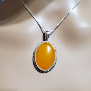 Colgante de ágata amarilla/Colgante de piedra amarilla/Collar de ágata amarilla/Colgante de plata de ley/Colgante amarillo/Regalo para ella/Joyería diaria