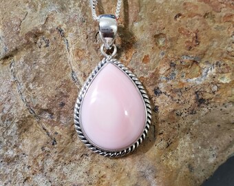 Conch Shell Pendant Necklace/Conch Shell Pendant/925 Sterling Pendant/Teardrop Pink Conch Shell Pendant/Pink Shell Pendant/Conch Shell