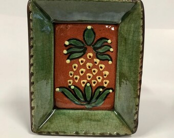 Smith Redware - Handcrafted Pineapple Plate - Folk Art, Hand Painted, Made in America, Crackle Glaze, Slip Decorated, Primitive Plate