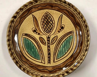 Smith Redware - Handcrafted, Sgraffito Decorated Plate, Primitive, Folk Art, Made in USA, Crackle Glaze, Floral, Lead free, Reproduction