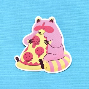 Autocollants imperméables mignons de raton laveur joufflu, raton laveur mangeant de la pizza, cadeau d'amant de raton laveur, autocollant en vinyle brillant, autocollant rose de raton laveur