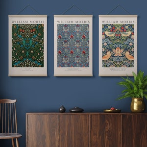William Morris Tulpe Sneakshead Stawberry Thief Poster Aufhänger Wandkunst | 3er Set Hängeposter mit Holzrahmen 43 cm X 26 cm