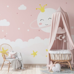 Sorridente luna piena, nuvole, stelle sullo sfondo rosa, carta da parati autoadesiva, decorazione murale rimovibile