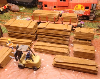 Set of Lumber stacks - 10pcs - HO Scale