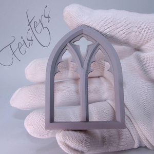 Gothic Church Window – Miniature Window for Diorama, Dollhouse, Tabletop Terrain – Resin or Plastic – Unpainted – Multiple Sizes
