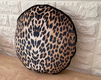 Cheetah Velvet Round 16" Pillow, Leopard Round Pillow With Piping