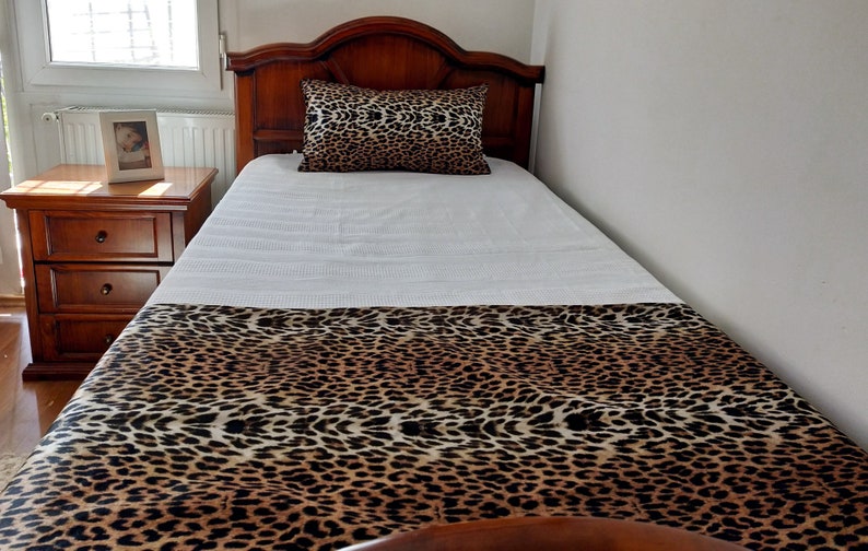 Decorative Cheetah Pillow Cover