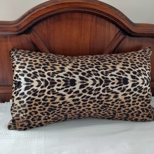 King,Queen Size, Leopard Velvet Bed Runner Set With Decorative Cheetah Pillow Cover-12x20 image 3