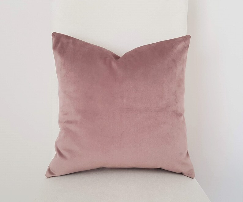 Light Pink Round Tufted Velvet Pillow main image 1