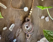 Clear Quartz Pendulum, Healing & Divination Tool for Clarity, Balance and Spiritual Guidance, Magickal Gift Handcrafted for Energy Balancing
