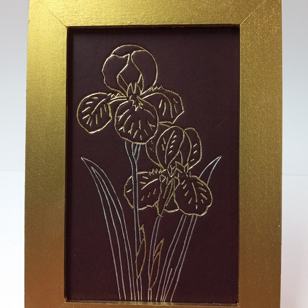 tableau en cuir doré à chaud représentant un bouquet d'iris violet