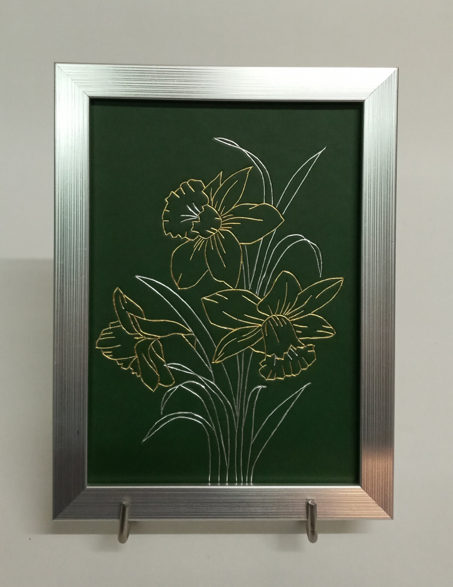 Tableau en Cuir Doré à Chaud, Bouquet de Narcisses