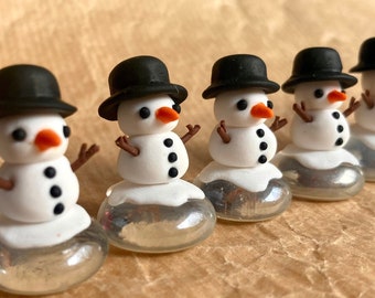 Flurry der Schneemann: Handgemachte Schreibtischdekoration für Weihnachten