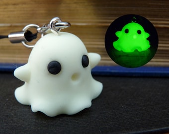 Glow-in-the-dark Ghost Keyring Charm - Halloween keychain