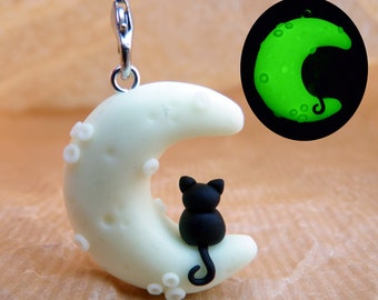 Verträumte Katze Mond Schlüsselanhänger Charm - Glow in the dark Schlüsselanhänger