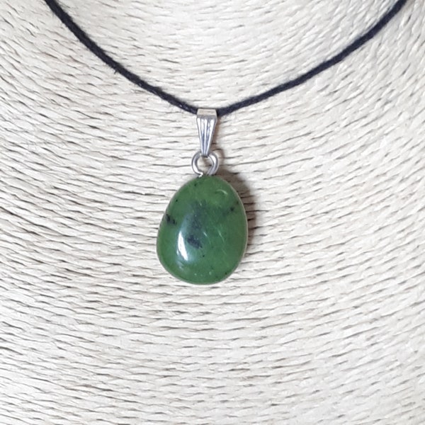 Pendentif Jade néphrite du Canada - Pierre roulée Naturelle