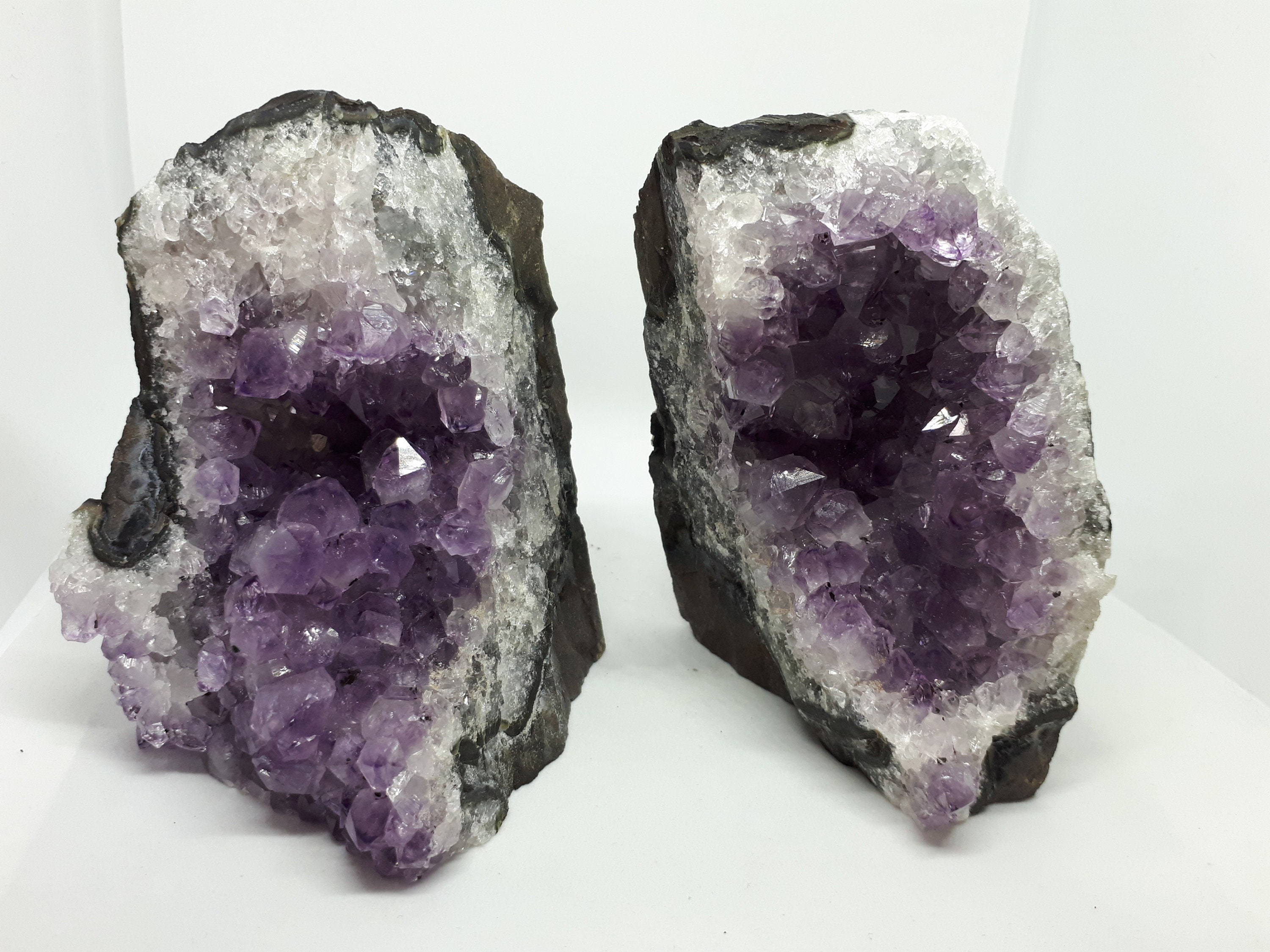 Druse d'améthyste d'uruguay en 2 Parties