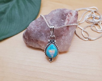 SoCute925 上品なホワイトオパールターコイズネックレスペンダント