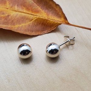 SoCute925 7 mm sterlingzilveren oorbellen met bolletjes | Oorbellen met zilveren bolletjes | Zilveren oorbellen | Sierlijke oorknopjes, alledaagse sieraden