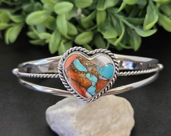 AAC #048 | Wunderschönes Armband mit kupferrorangefarbenem Stachelausterntürkis | Sterlingsilberarmband | Herzförmiges Armband mit kupferrorangefarbenem Stachelausterntürkis