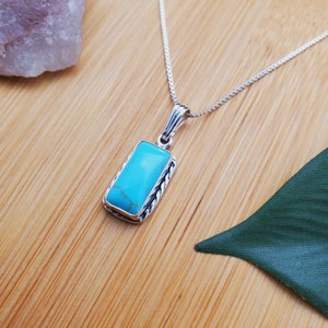 SoCute925 Rectangle Kingman Turquoise Necklace Pendant With Silver Box Chain Necklace 18 Inches | Small Sterling Silver Southwest Necklace