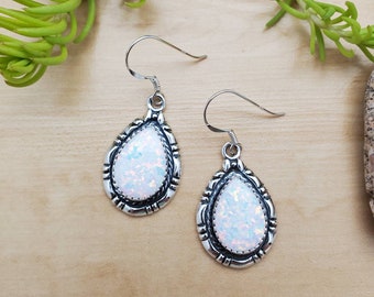 Pendientes colgantes de ópalo blanco con forma de lágrima grande SoCute925 / Pendientes de ópalo blanco / Pendientes de plata de ley / Pendientes de ópalo estilo suroeste. Hechos en EE. UU.