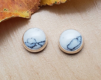 SoCute925 8 mm Weiß Buffalo Türkis Ohrstecker | Weiß Türkis Ohrstecker | Sterling Silber Schmuck | Zierliche weiße Ohrstecker