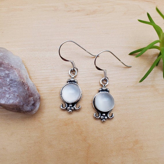 Orecchino in argento sterling con pietra di luna arcobaleno, orecchino con pietra di luna, orecchini pendenti, gioielli in argento, argento sterling 925, forma ovale, pietra di luna - Italia
