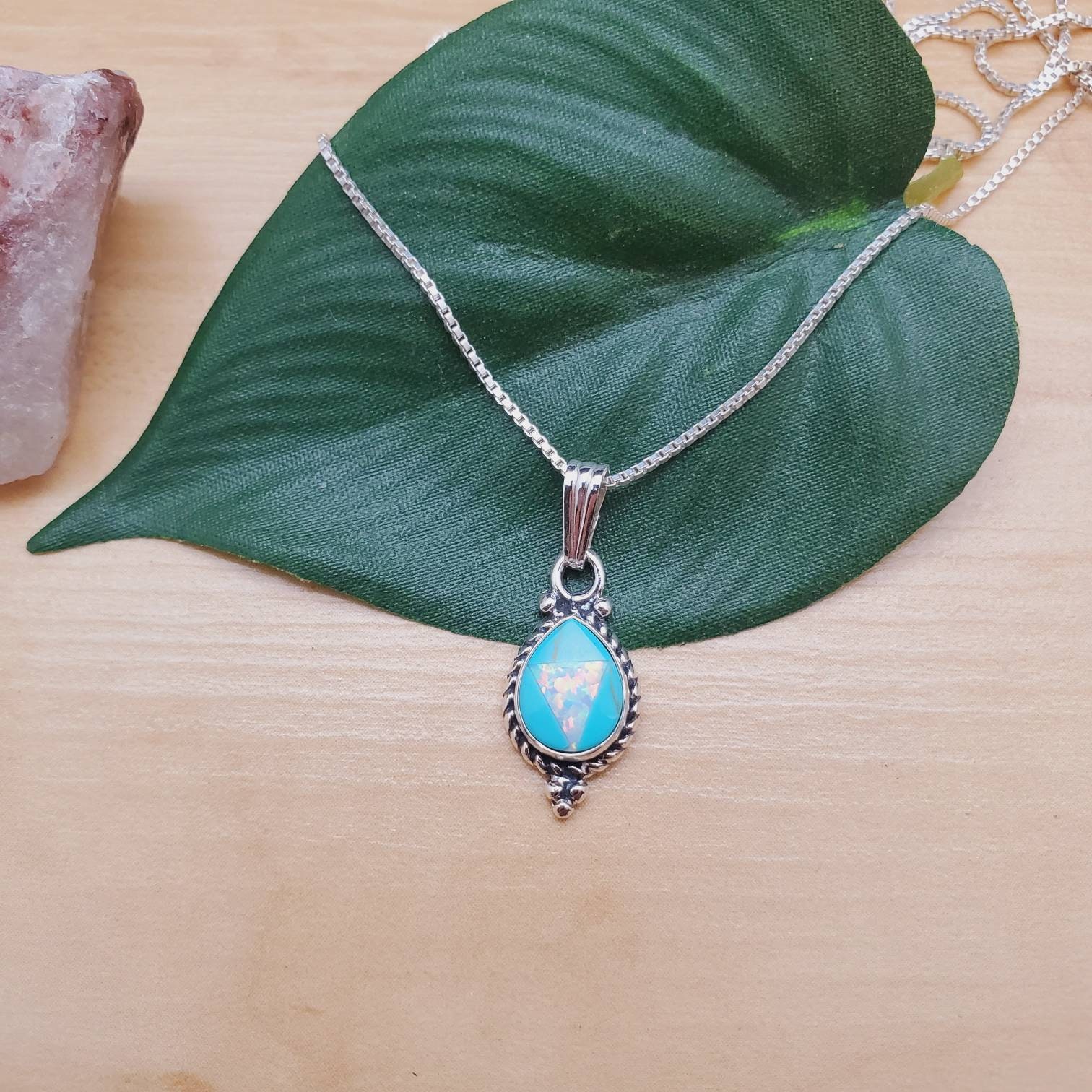 SoCute925 上品なホワイトオパールターコイズネックレスペンダント