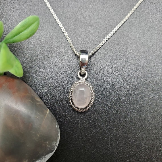 Collana Con Ciondolo Ovale In Quarzo Rosa Naturale Su Catena Argento 925, Lunghezza 45 Cm, Regalo In Scatola