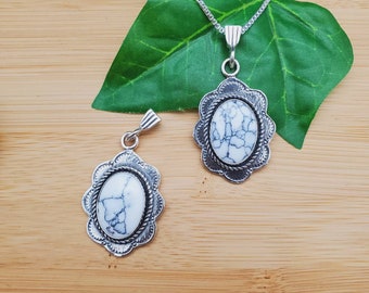 Collar con colgante de turquesa de búfalo blanco grande SoCute925 con cadena de plata de ley de 45 cm / Collar con piedra blanca en forma de caja de sombra en plata de ley