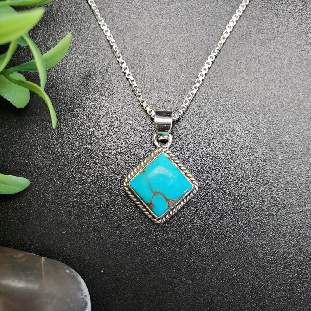 ステキ〜❗️ホワイトターコイズ❤️ STN #231 | 10mm Square Blue Turquoise Necklace Pendant With
