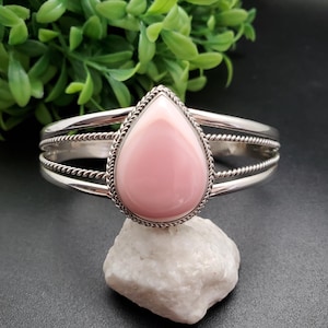 STN #C376 | Mooie roze conch druppelarmband | Sterlingzilveren conch-manchetarmband | Barbie roze schelparmband | Conch Queen-sieraden