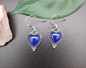 Preciosos pendientes de corazón azul lapislázuli / Pendientes bohemios de lapislázuli en plata de ley / Pendientes pequeños de corazón / Pendientes estilo suroeste de lapislázuli, regalo para ella