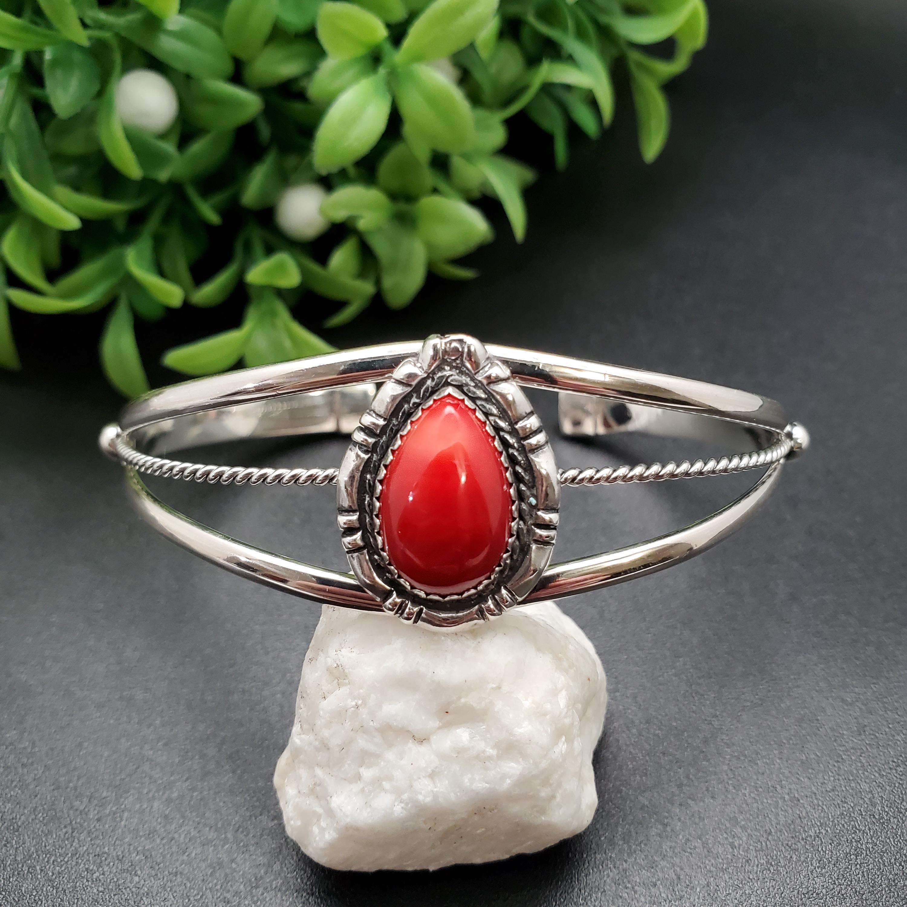 STN #C333 | 上品な赤珊瑚のカフブレスレット | スターリングシルバー