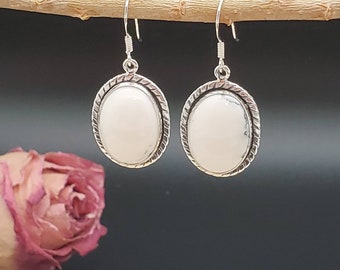 SoCute925 ホワイトバッファローターコイズ ダングルイヤリング