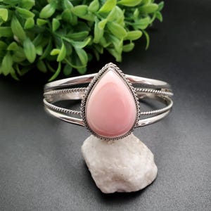STN #C375 | Mooie roze conch druppelarmband | Sterlingzilveren conch-manchetarmband | Barbie roze schelparmband | Conch Queen-sieraden