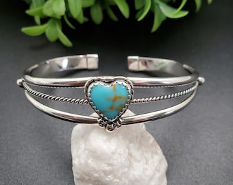 Pulseira de turquesa | Pulseira delicada em formato de coração com turquesa | Pulseira de prata esterlina com coração de turquesa | Pulseira turquesa estilo sudoeste