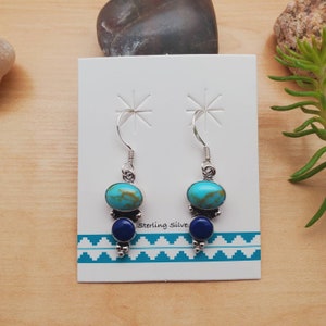 Preciosos pendientes estilo suroeste de plata esterlina SoCute925 / Pendientes colgantes de turquesa Kingman y lapislázuli azul / Joyería de turquesa y lapislázuli hecha en EE. UU.