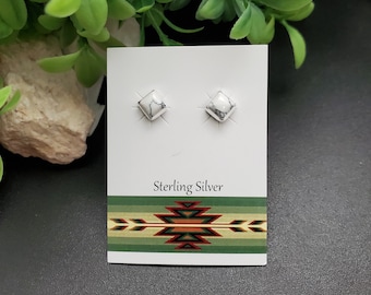 Zierliche 5 mm Quadratisch Weiß Buffalo Türkis Ohrstecker | Sterling Silber Weiß Türkis Beiträge | Kleine Türkis Silber Ohrstecker | Alltags Ohrringe