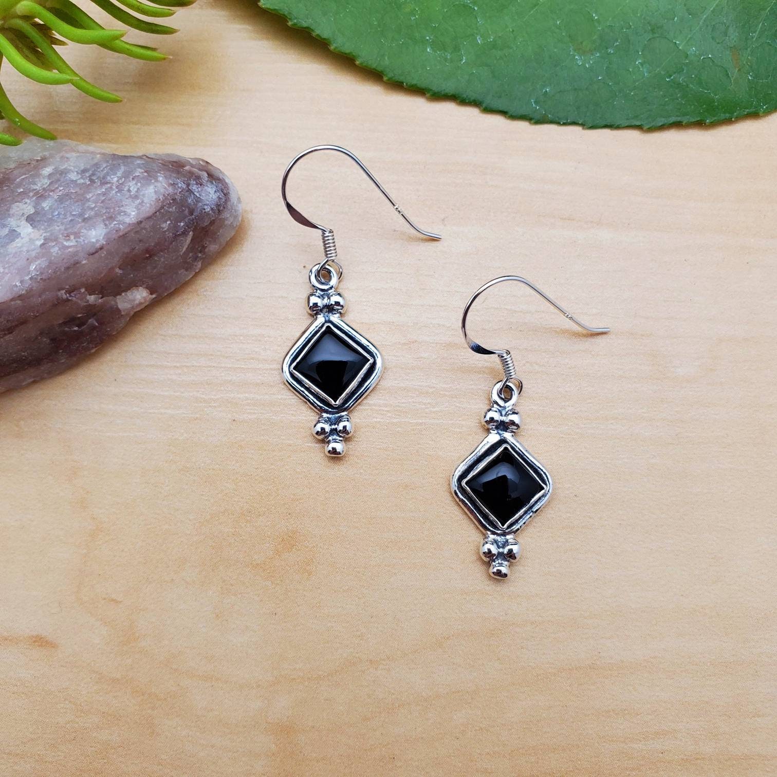 【BLACKPURPLE】[BLACKLABEL] Mystic Square Crystal Earring BLACKPURPLE】[BLACKLABEL] Mystic Square Crystal Earring
