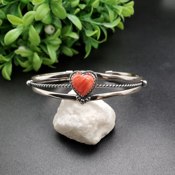 STN #C256 | Lovely Spiny Oyster Heart Bracelet Cuff | Sterling