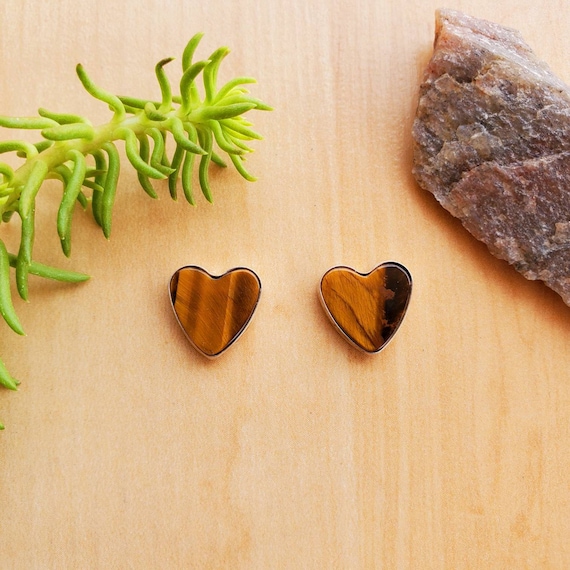 Orecchini conchiglia ed Occhio di Tigre